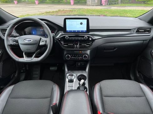 Used 2025 Ford Escape ST-Line Select AWD/4WD image 34