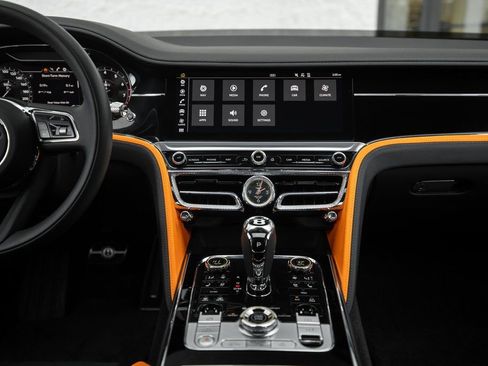 Used 2024 Bentley Flying Spur W12 image 27