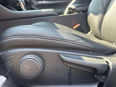 Used 2025 MAZDA MAZDA3 s FWD image 14