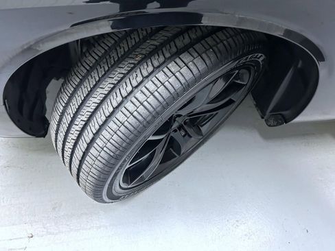 Used 2016 Dodge Challenger R/T w/ Blacktop Package image 21