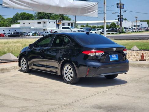 Used 2024 Toyota Corolla LE FWD image 7