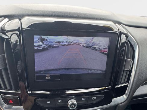 Used 2023 Chevrolet Traverse LT w/ Midnight/Sport Edition image 32