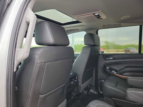 Used 2019 Chevrolet Suburban Premier AWD/4WD image 16