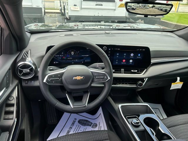 New 2027 Chevrolet Equinox LT w/ Safety and Technology Package FWD image 27