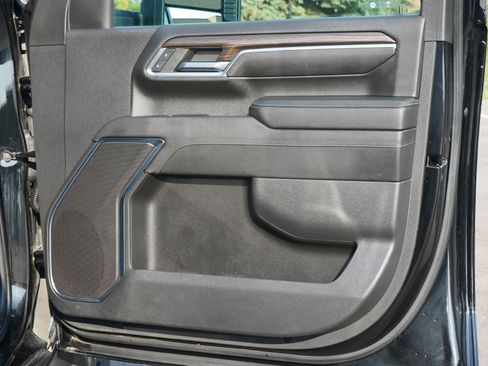 Used 2024 Chevrolet Silverado 3500 LT w/ Convenience Package AWD/4WD image 9