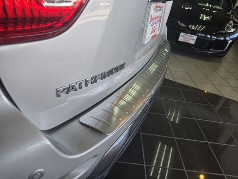 Used 2019 Nissan Pathfinder SV AWD/4WD image 33