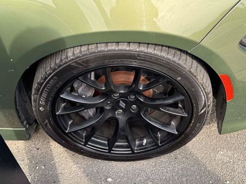 Used 2019 Dodge Charger Scat Pack w/ Dynamics Package RWD image 5