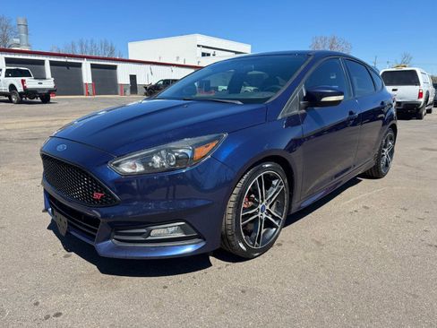 Used 2016 Ford Focus ST w/ Equipment Group 401A image 1