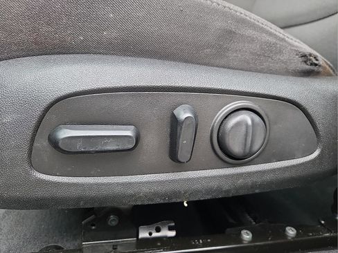 Used 2019 Chevrolet Malibu LT FWD image 15
