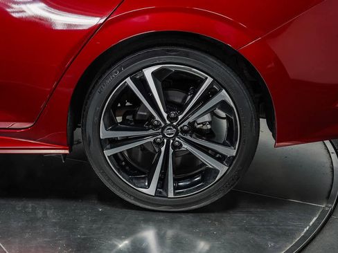 Used 2023 Nissan Sentra SR w/ SR Premium Package FWD image 10