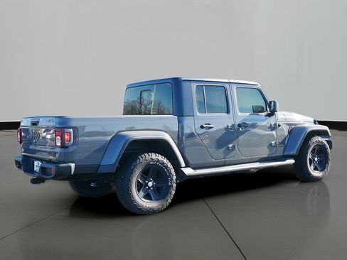 Used 2021 Jeep Gladiator Sport image 3