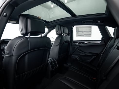 Certified 2026 Porsche Macan S AWD/4WD image 24