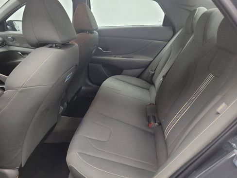 Used 2025 Hyundai Elantra Sport image 18