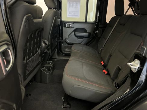 Used 2022 Jeep Wrangler Unlimited Rubicon w/ Xtreme Recon 35" Tire Package image 23