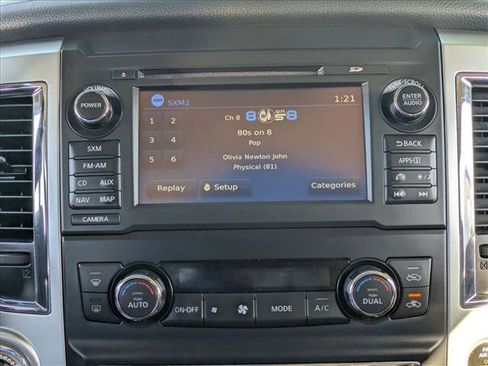 Used 2018 Nissan Titan SV w/ SV Convenience Package image 13