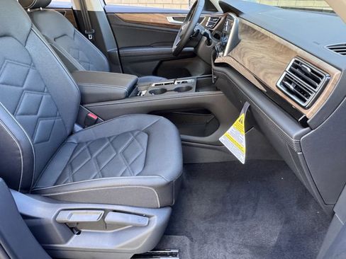 New 2026 Volkswagen Atlas SE image 15