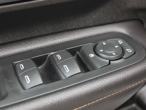 Used 2020 GMC Terrain SLE w/ GMC Pro Grade Package AWD/4WD image 15