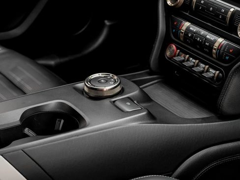 Used 2021 Ford Mustang Shelby GT500 w/ Technology Package image 20