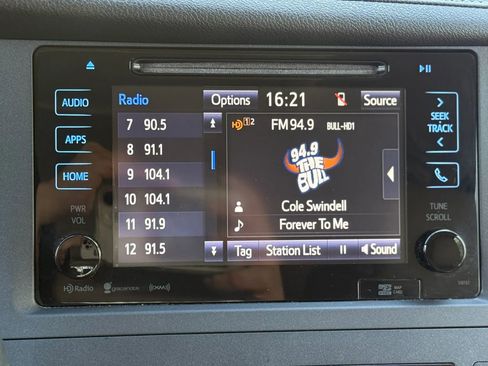 Used 2016 Toyota Sienna XLE Premium FWD image 35