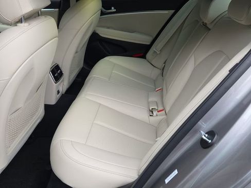 Used 2026 Genesis G70 2.5T RWD image 12