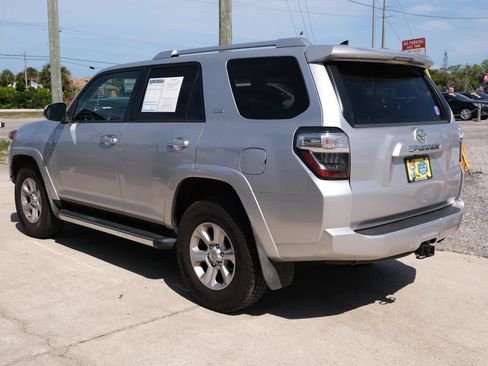 Used 2015 Toyota 4Runner SR5 RWD image 7