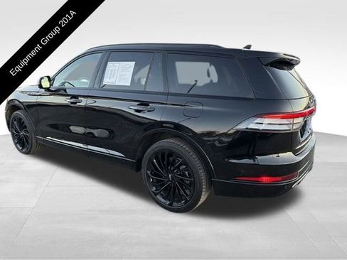 Used 2023 Lincoln Aviator Reserve w/ Equipment Group 201A image 4