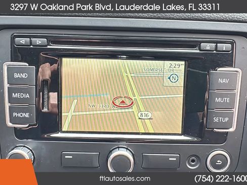 Used 2014 Volkswagen Jetta SEL FWD image 46