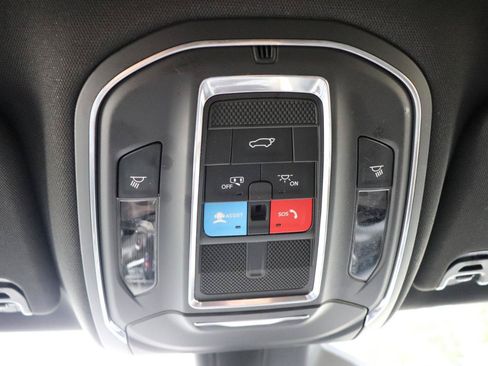 Used 2024 Jeep Wagoneer Series II AWD/4WD image 53