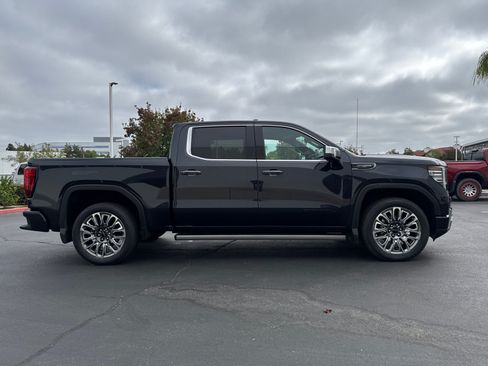 Certified 2023 GMC Sierra 1500 Denali Ultimate AWD/4WD image 7