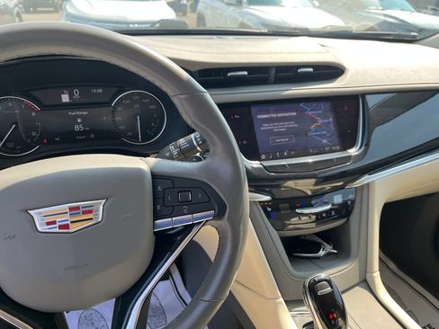 Used 2024 Cadillac XT6 Premium Luxury w/ LPO, Floor Liner Package AWD/4WD image 15