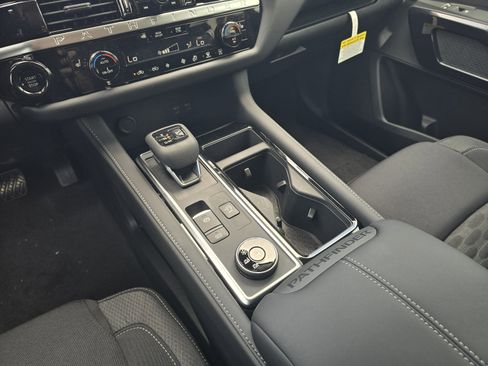 New 2026 Nissan Pathfinder SV AWD/4WD image 17