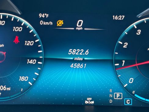 Used 2023 Mercedes-Benz GLC 300 4MATIC Coupe image 34