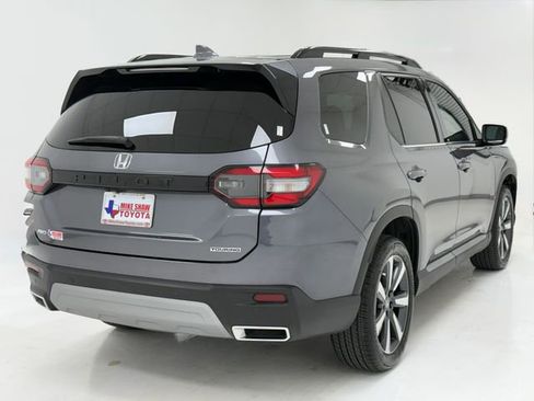 Used 2025 Honda Pilot Touring image 40