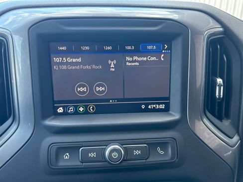 Used 2021 Chevrolet Silverado 1500 Custom AWD/4WD image 14