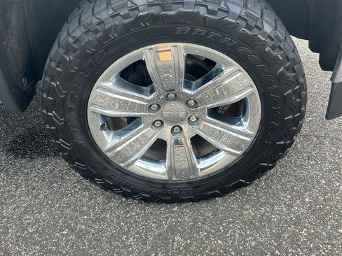 Used 2018 GMC Sierra 1500 SLT AWD/4WD image 9