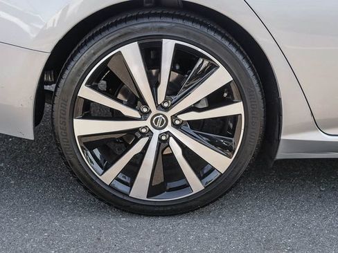 Used 2022 Nissan Altima 2.5 SR FWD image 9
