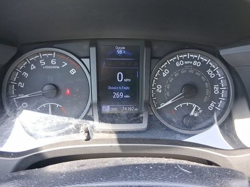 Used 2019 Toyota Tacoma TRD Sport AWD/4WD image 17