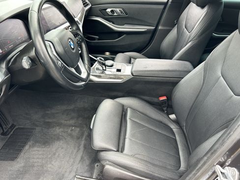 Used 2020 BMW 330i Sedan w/ Convenience Package RWD image 17