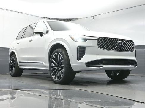 Used 2026 Volvo XC90 T8 Ultra w/ Protection Package Premier image 34