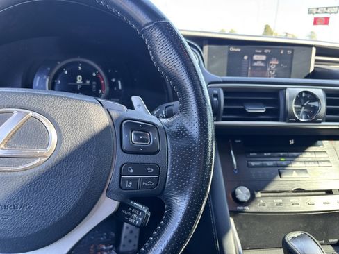 Used 2017 Lexus IS 200t image 7