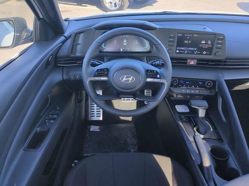 New 2026 Hyundai Elantra Sport FWD image 17