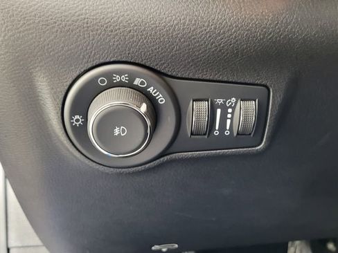 Used 2022 Jeep Compass Limited image 20