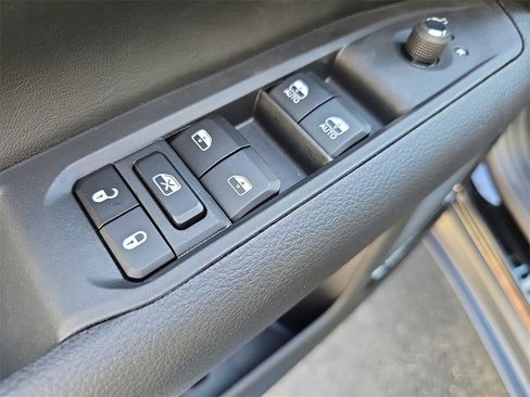 New 2026 Jeep Compass Limited image 28