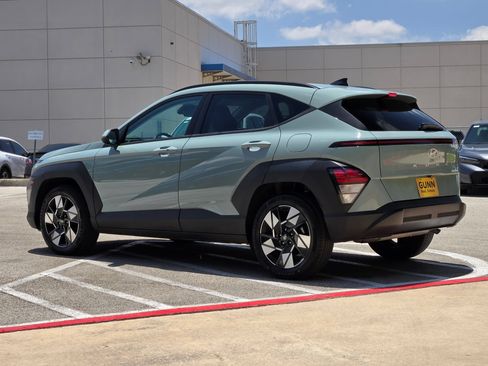 Used 2024 Hyundai Kona SEL FWD image 5