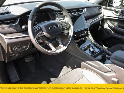 New 2025 Jeep Grand Cherokee Altitude