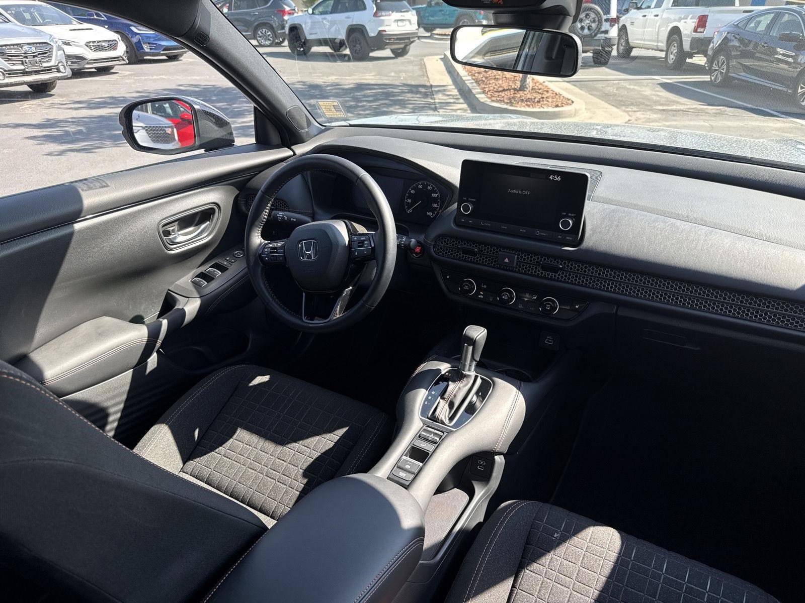 Certified 2025 Honda HR-V Sport image 22