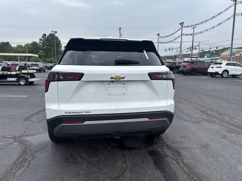 Used 2025 Chevrolet Equinox LT AWD/4WD image 4