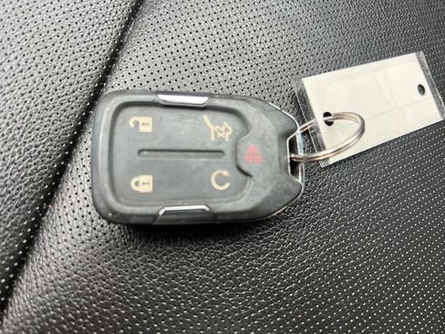 Used 2023 GMC Acadia AT4 w/ Technology Package image 29