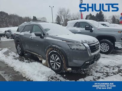 Used 2023 Nissan Pathfinder SL