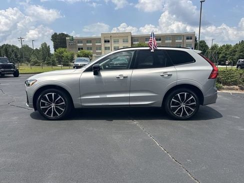 Used 2025 Volvo XC60 B5 Plus AWD/4WD image 5